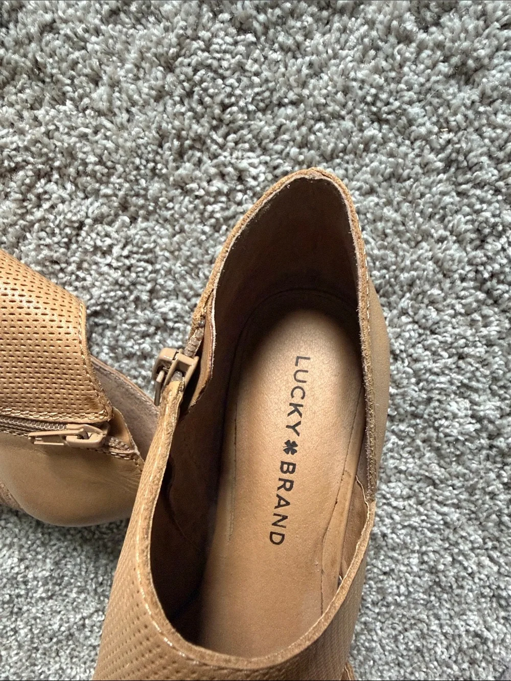 Lucky Brand Tan Open-Toe Elastic Strap Wedges